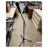 Behringer Microphone and Stand