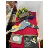 Collectible Country Decor Lot