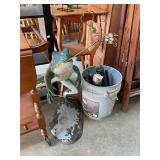 Iron Frog Yard Ornament