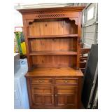 Pennsylvania House Sideboard with Hutch
