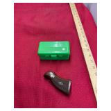 Smith and Wesson Grips and 38spcl Rounds