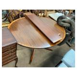 Federal Style Inlaid Mahogany Dining Table