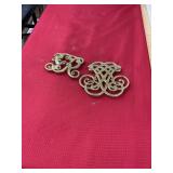 2 Virginia Metalcrafters Brass Footed Trivets