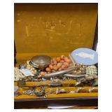 Vintage Jewelry Box. Lot