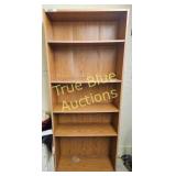 Versatile Oak Bookshelf - Perfect for Home or Offi