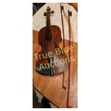Vintage Violin with Bow - A Timeless Musical Treas