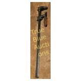 Heavy-Duty Pipe Wrench - Essential Tool for Plumbi