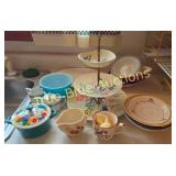 Charming Vintage Kitchenware Collection: A Delight