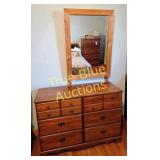 Vintage Oak Dresser with Mirror - Timeless Eleganc