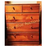 Wooden Chest of Drawers with Five Storage Compartm