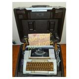 Vintage Smith-Corona Coronomatic 2200 Typewriter w