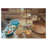 Charming Vintage Kitchenware Collection: A Delight