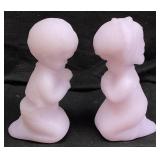 1977 FENTON LAVENDER SATIN PRAYING BOY & GIRL