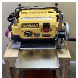 DEWALT DW735 13in THICKNESS PLANER, TYPE 1,