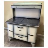 Vintage Qualified Range Company Wood Cook Stove