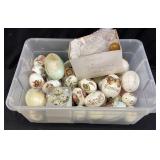 ASSORTED DECORATED EGGSHELLS, NO STANDS