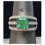 18KT WHITE & YELLOW GOLD EMERALD & DIAMOND RING,