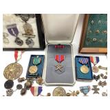U.S. BRONZE STAR MEDAL AND ASSORTED MEDALS, PINS