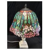 TIFFANY STYLE SLAG GLASS TABLE LAMP w ALABASTER