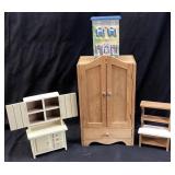 4 PIECES OF CHILDï¿½S DOLL FURNITURE
