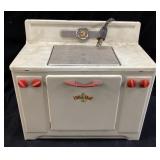 1950s LITTLE CHEF MODEL 500 ELECTRIC TOY OVEN