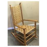VINTAGE WOOD ROCKING CHAIR