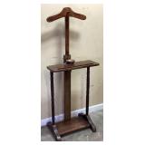 MID CENTURY WOOD VALET STAND