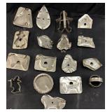 ASSORTED VINTAGE COOKIE CUTTERS