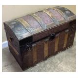 ANTIQUE DOME TOP STEAMER TRUNK w RED ACCENTS