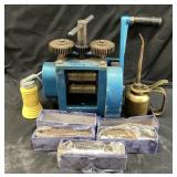 MANUAL METAL ROLLING MACHINE WITH EXTRA ROLLERS