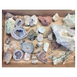 LARGE LOT OF GEODES AND QUARTZ