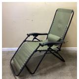 FOLDING ZERO GRAVITY CHAIR