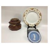 COLONIAL WILLIAMSBURG MAHOGANY OCTAGON TEA CADDY