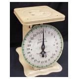 VTG. AMERICAN FAMILY KITCHEN SCALE