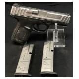 SMITH & WESSON SD40 VE .40cal PISTOL w 2 MAGS