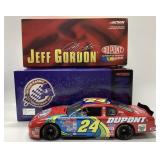 1:18 DIE-CAST JEFF GORDON #24 DUPONT CHEVROLET
