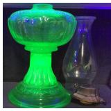 ANTIQUE P&A PLUME & ATWOOD URANIUM GLASS ART