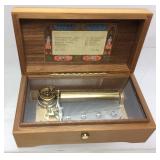 VINTAGE REUGE SAINTE-CROIX MUSIC BOX MADE IN
