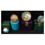 (4) LI BIEN HAND PAINTED GLASS CHRISTMAS ORNAMENTS