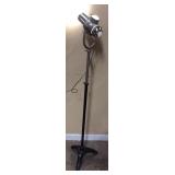 VINTAGE FLOOR SPOT LIGHT LAMP ON CAST IRON BASE