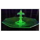 VTG. FOSTORIA URANIUM GLASS FLEUR DE LIS SERVING