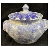 SHELTON POTTERY COVERED BOWL w BRAIDED HANDLES,