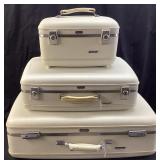 1960s AMERICAN TOURISTER TRI-TAPER 3 PIECE