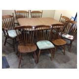 8 VTG. ARROWBACK WINDSOR STYLE DINING CHAIRS &