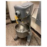 HOBART 2 PHASE HEAVY DUTY COMMERCIAL 30qt FLOOR