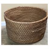 LARGE TIED GRASS BASKET, 24in DIAMETER