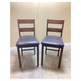 Traditional wooden ladder-back Bar stools