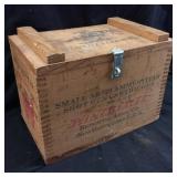 VTG. WINCHESTER WOODEN SMALL ARMS AMMO SHOTGUN