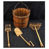 VTG. WOODEN FIRKIN OR PRIMITIVE SUGAR BUCKET WITH