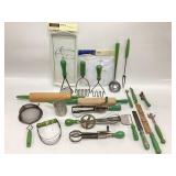 Vtg Corelle Coordinates, A&j Cutlery / Ekco,